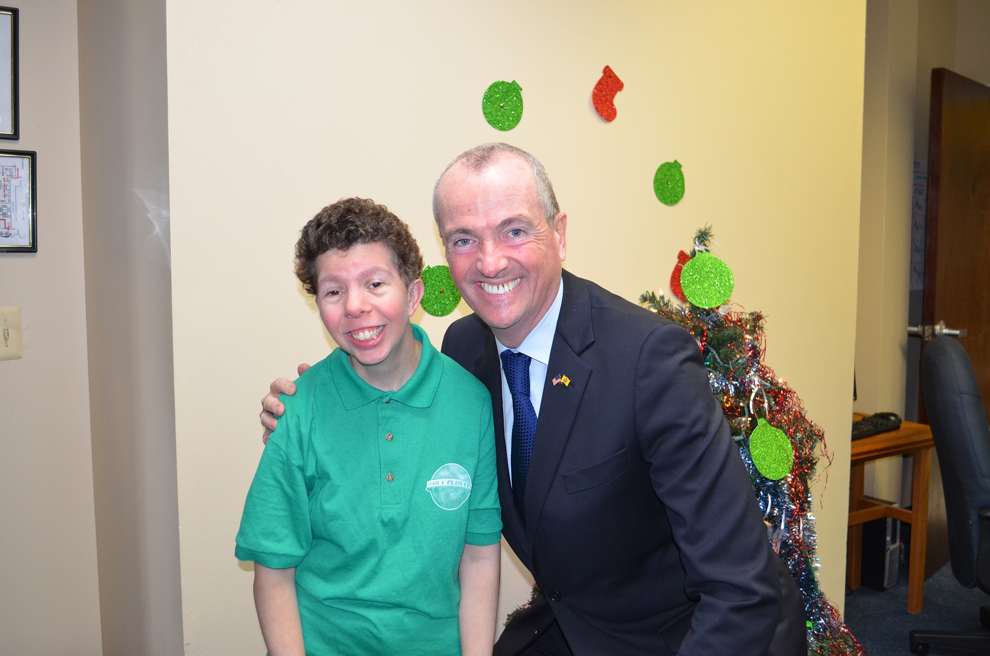 New Jersey gubernatorial candidate Phil Murphy visited nonprofit Community Options’ Daily Plan It office in Princeton, NJ.