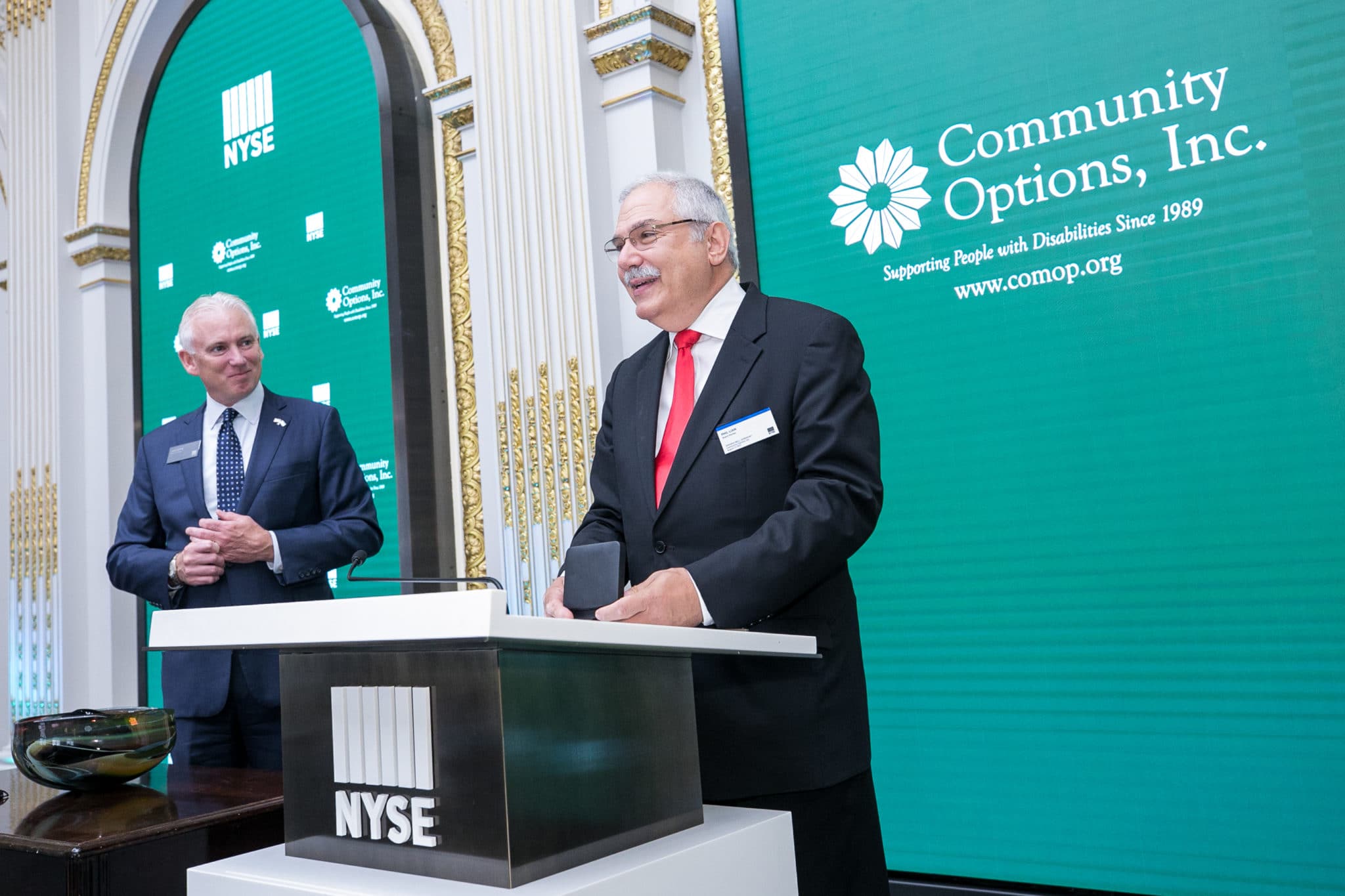 On Thursday, August 17, 2017, The New York Stock Exchange welcomes executives and guests of Community Options, Inc. to celebrate 10 years of providing housing and employment support to individuals with intellectual and developmental disabilities in South Carolina, Community Options will hold its 11th Annual iMatter Conference at the Francis Marion Hotel from September 24-27. To honor the occasion, Phil Lian,Board Member, rings the NYSE Opening Bell®.