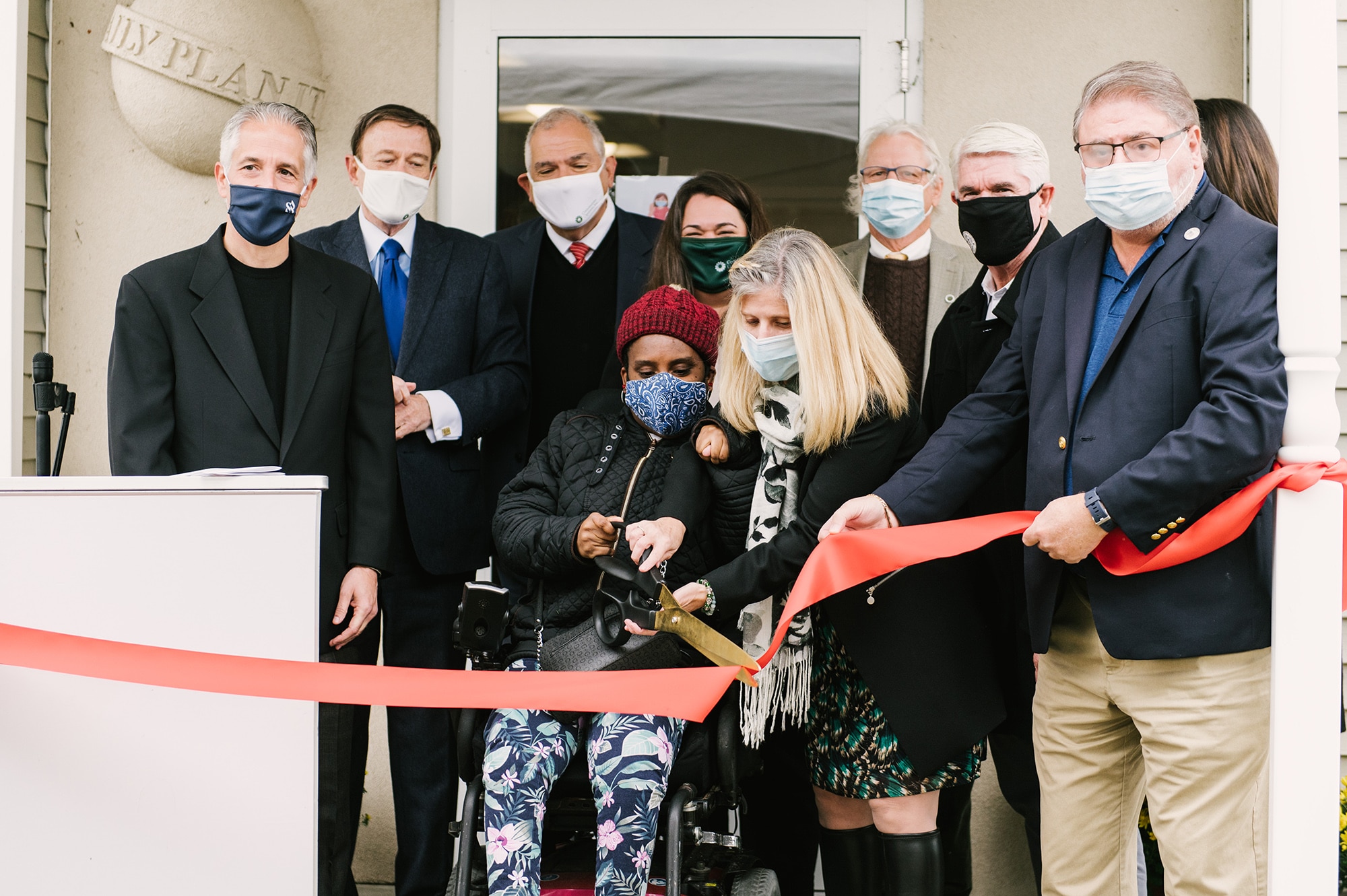 Community Options Enterprises formally launched The Daily Plan It at 41 Williams Street in Wayne – a unique entrepreneurial business that provides job training and competitive integrated employment to people with disabilities. Officials of the nonprofit were joined at the formal ribbon cutting by New Jersey state Senator Kirstin Corrado, Assemblyman Kevin J. Rooney Jr., Assemblyman Christopher DePhillips and Wayne Mayor Christopher Vergano.
